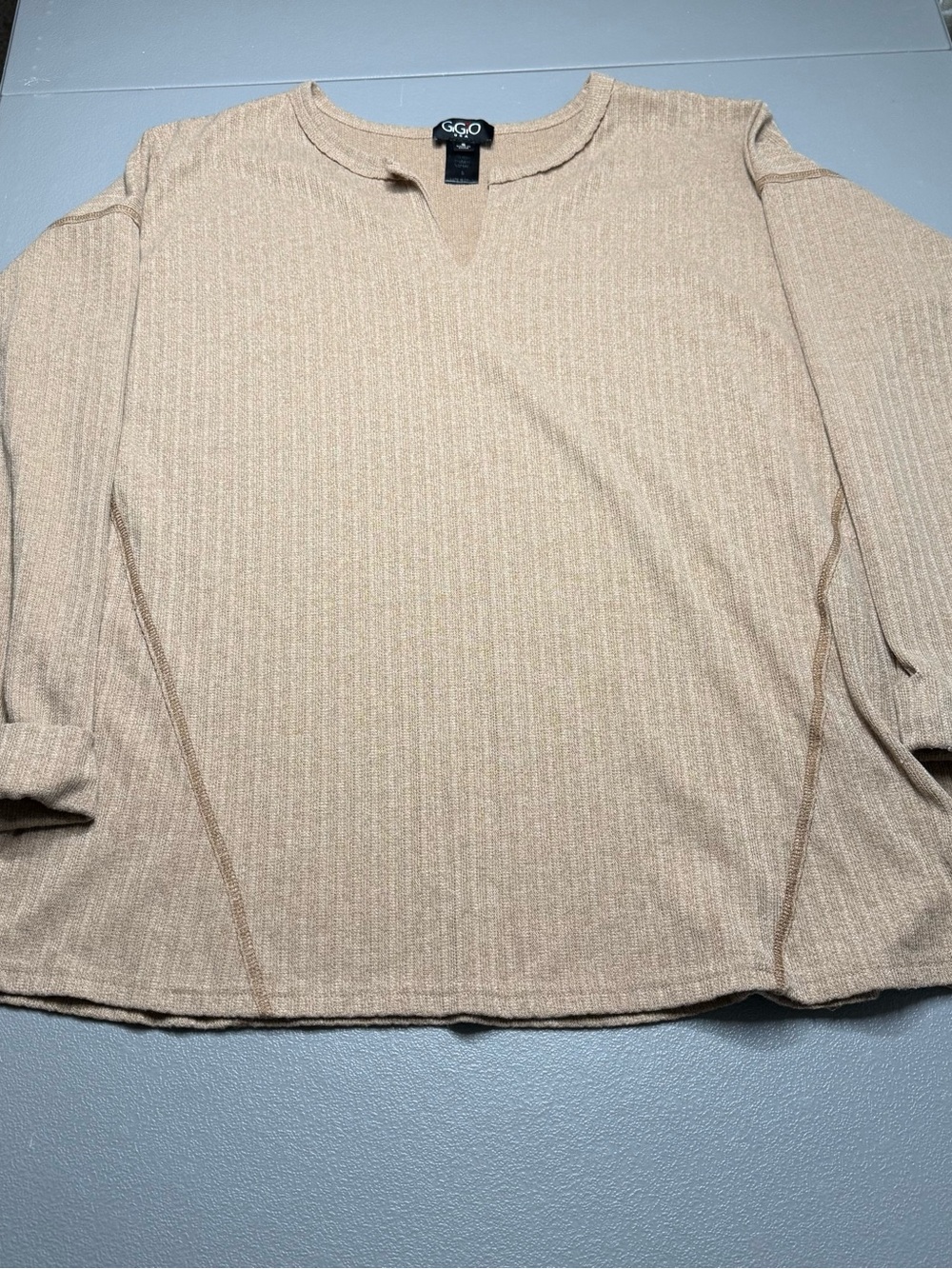 G&G Originals Women's Beige Ribbed Scoop-Neck Sweater